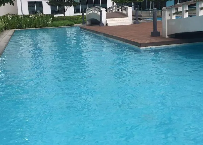 Ronnzel Staycation In Coast Residences Pasay