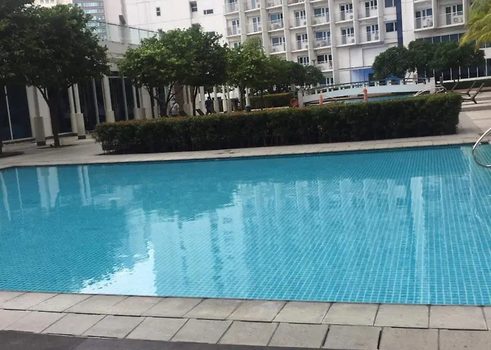 Ronnzel Staycation In Coast Residences Pasay * Manila
